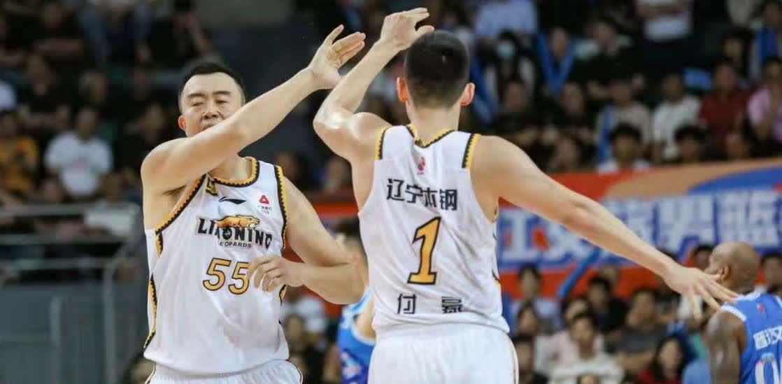 北京首钢踢进关键球，赢得一场胜利
